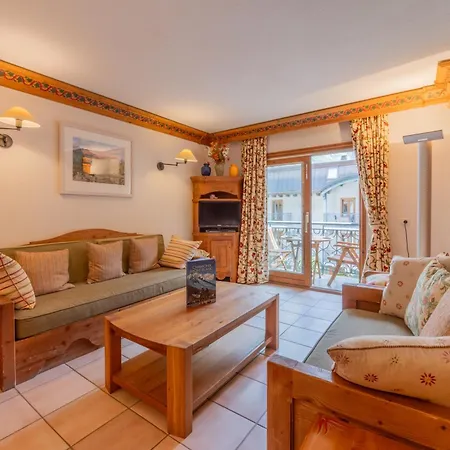 Le Cristal Mb8 Mountain View, Pool, Parking & Wifi - Happy