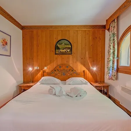 Le Cristal - Mont Blanc 8 - Happy Chamonix