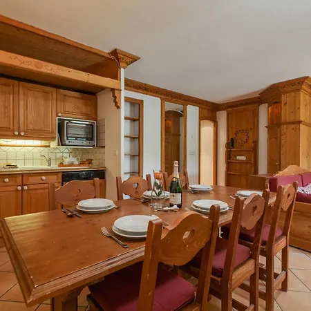 Le Cristal Mb8 Mountain View, Pool, Parking & Wifi - Happy