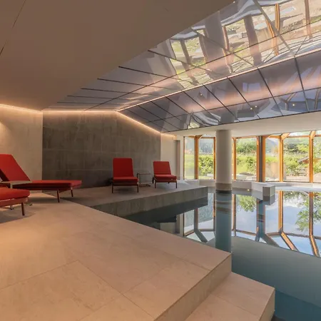 Le Cristal Mb8 Mountain View, Pool, Parking & Wifi - Happy